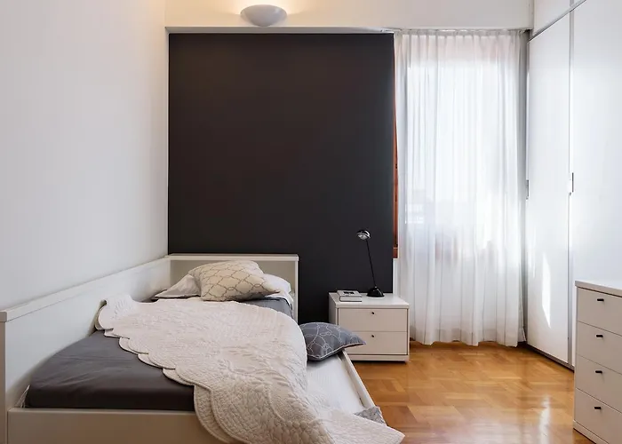 Vista Duomo - Bymyhomeincomo Apartamento Como